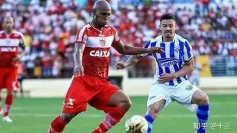 《路易斯痛批申花高层：家庭尊严受损，专业底线被践踏》